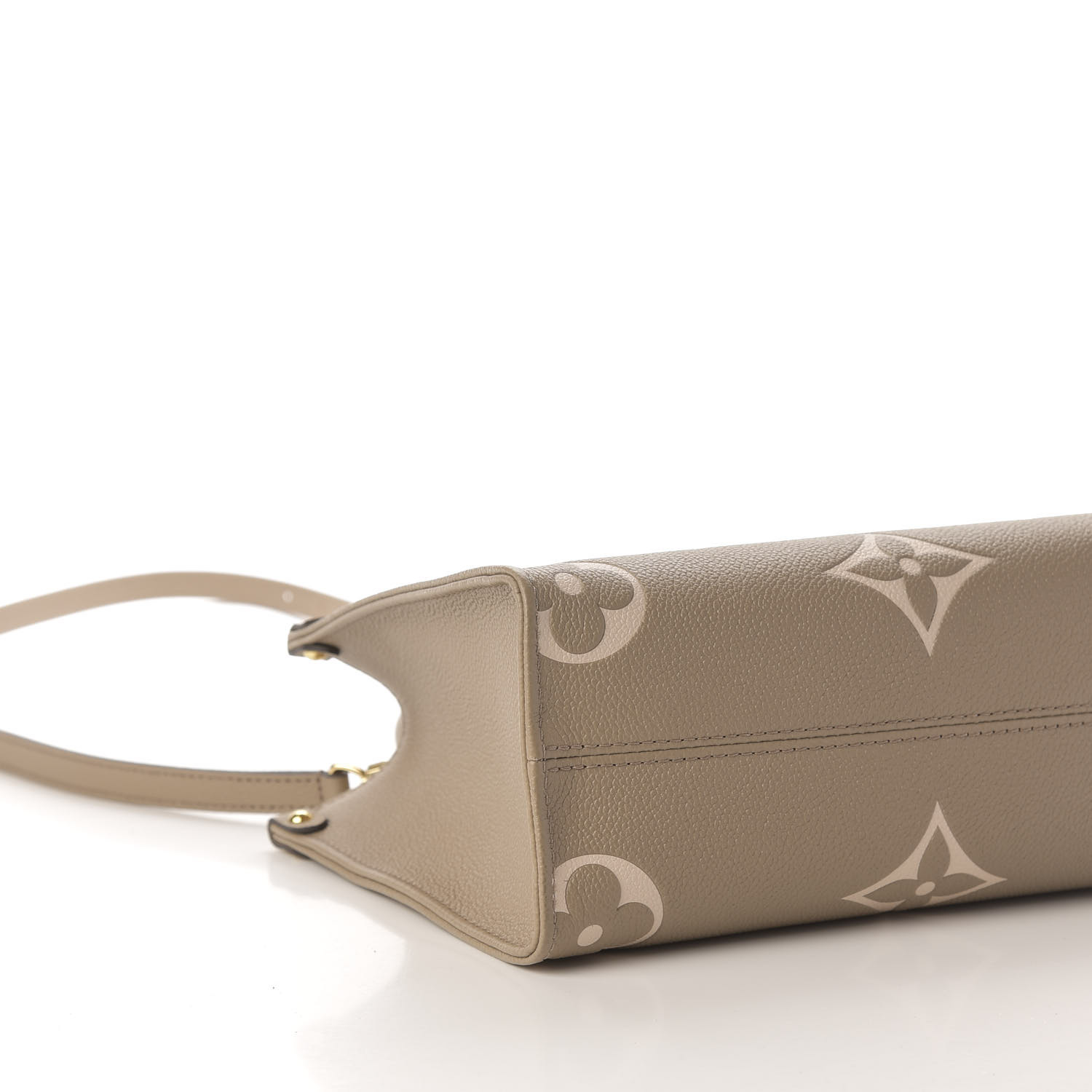 LOUIS VUITTON Empreinte Monogram Giant Onthego PM Tourterelle Creme