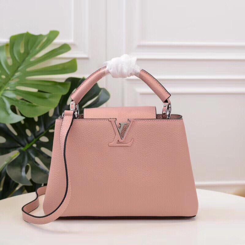 LOUIS VUITTON Taurillon Capucines PM Magnolia