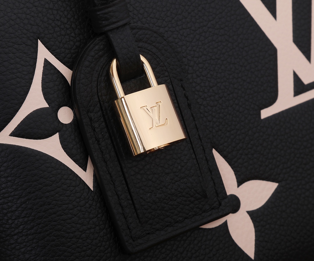 Louis Vuitton LV Grand Palais tote bag black